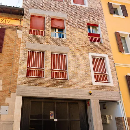 Matteucci 18 Romanticismo Bizantino In Centro Storico Ravenna