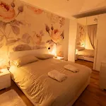 Matteucci 18 Romanticismo Bizantino In Centro Storico Apartman