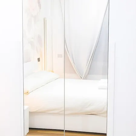 Apartamento Matteucci 18 Romantic Centro Storico Parcheggio Privato Rávena