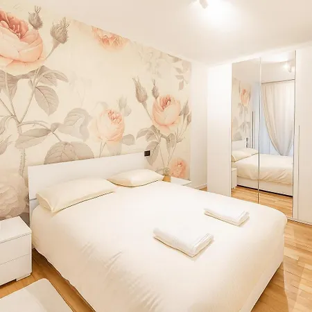 Matteucci 18 Romantic Centro Storico Parcheggio Privato Apartamento Rávena